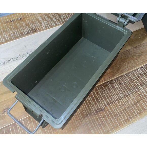 Wise 56011-13 15" L x 7.75" W x 6.5" H Olive Green Small Dry Box Ammo Tackle Box - Picture 5 of 6